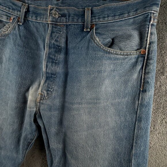 Levi’s 501 ACTL 37x29 Blue Denim Jeans Straight Leg Button Fly Classic Outdoor - Picture 4 of 16